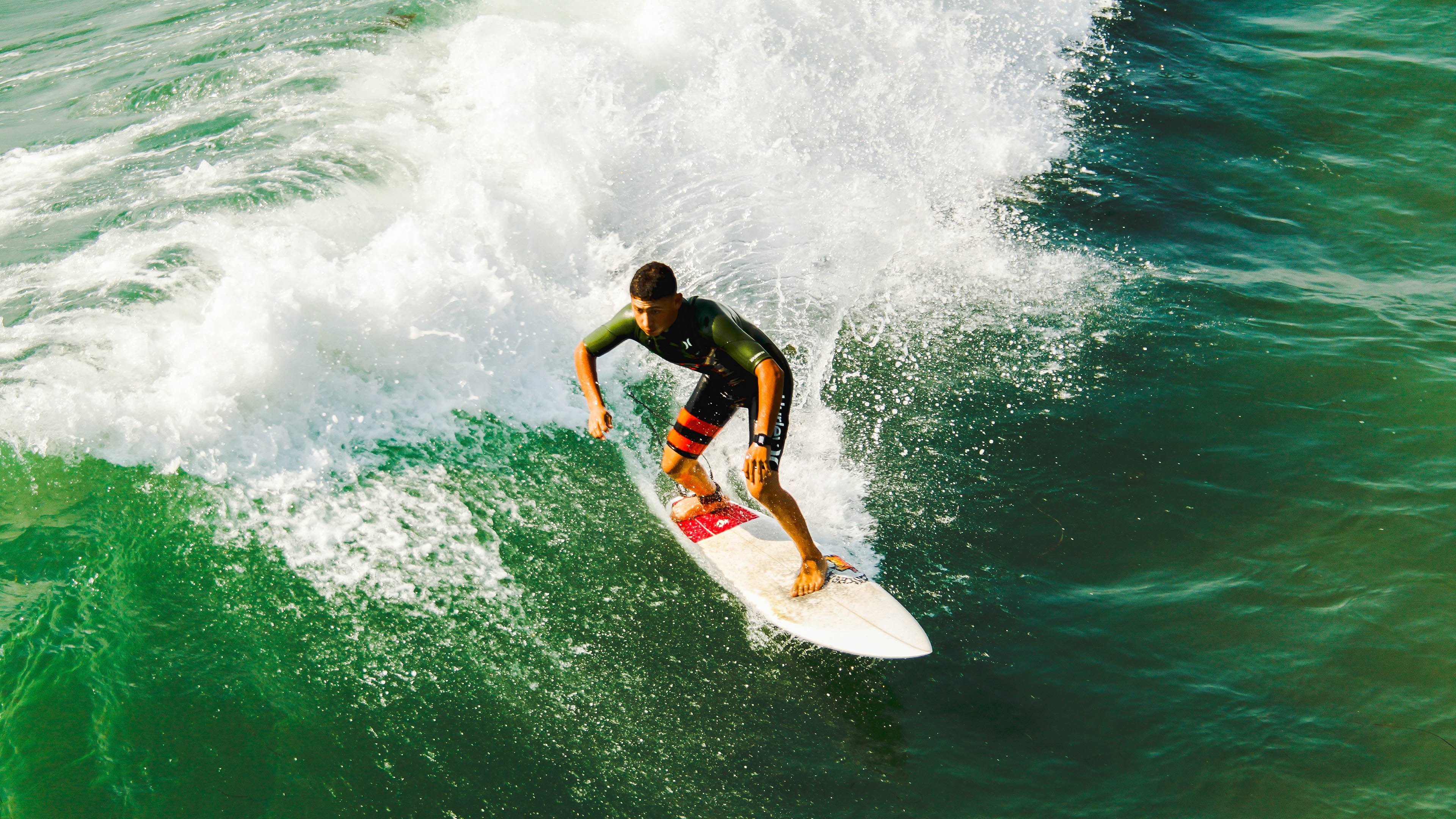 “华金·托比利亚的迅猛反应与稳健防守,提升美洲狮队的竞争力”